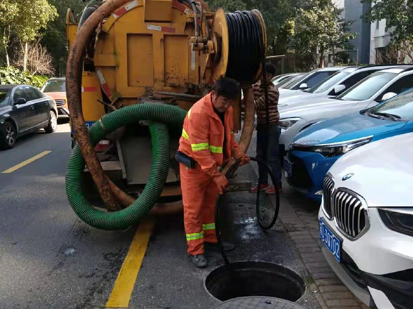 满城排污管道清淤